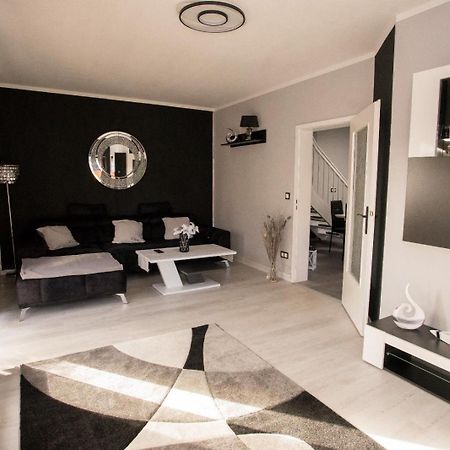 Zum Kaeutzchen 120Qm Ferienhaus 8 Personen 4 Schlafzimmer Nossentiner Huette Buitenkant foto