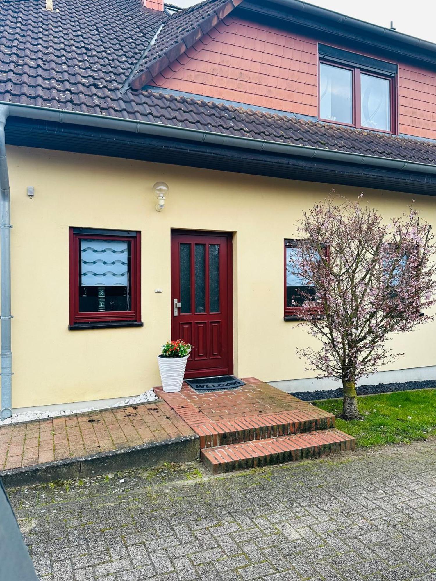 Zum Kaeutzchen 120Qm Ferienhaus 8 Personen 4 Schlafzimmer Nossentiner Huette Buitenkant foto