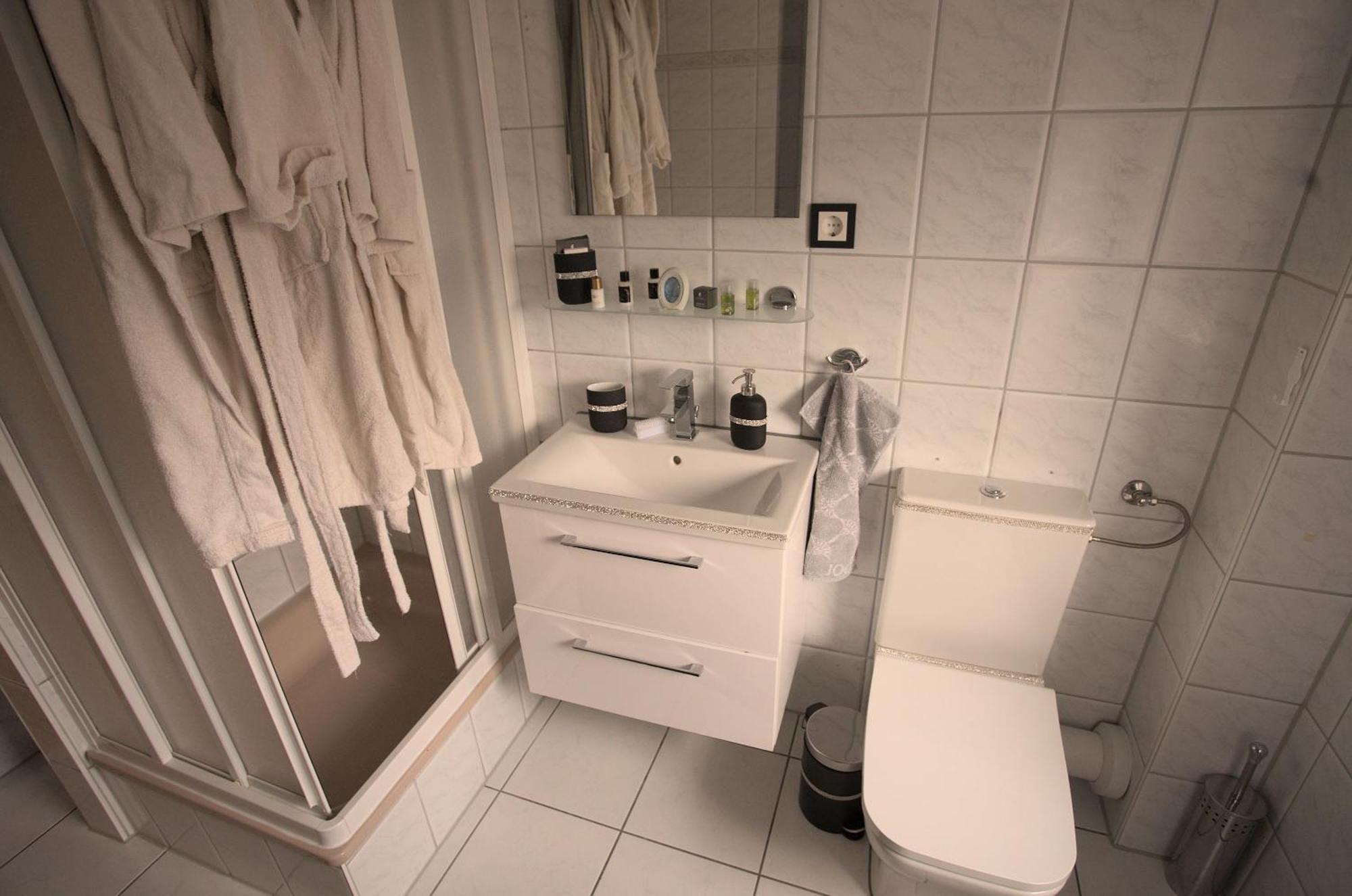 Zum Kaeutzchen 120Qm Ferienhaus 8 Personen 4 Schlafzimmer Nossentiner Huette Buitenkant foto